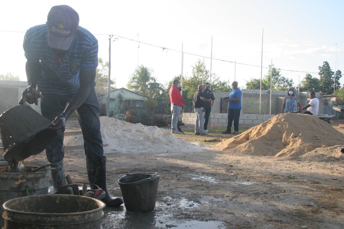 En #ImpACTA creemos que la semana debe iniciar con buenas noticias!! Continúan los trabajos de reparación del estadio de Santa Fé, muy pronto los niños de esa comunidad estarán disfrutando de un mejor estadio. #ImpACTA