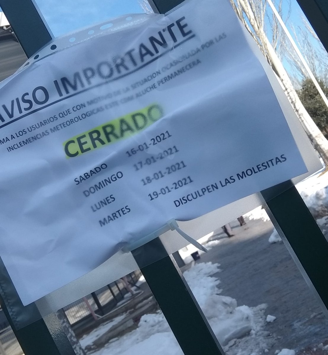 Debido a las consecuencias de Filomena nuestros patinadores han tenido que dejar de entrenar. Esperamos que se solucione pronto y podamos volver cuanto antes 💪🏼💪🏼
<a href="/JMDLatina/">Distrito de Latina</a> @BelenDelPozoCs