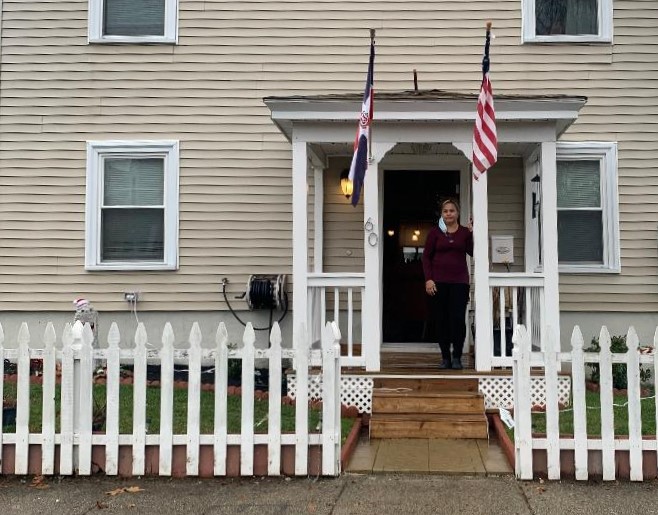 HUDgov's tweet photo. "Being a homeowner enhances self-determination at the heart of the American dream. It has increased my freedom, stability, and security." Read Nirca's story ➡️ https://t.co/qhkjMf21bC. #HumansofHUD https://t.co/WkwIBT0sAm