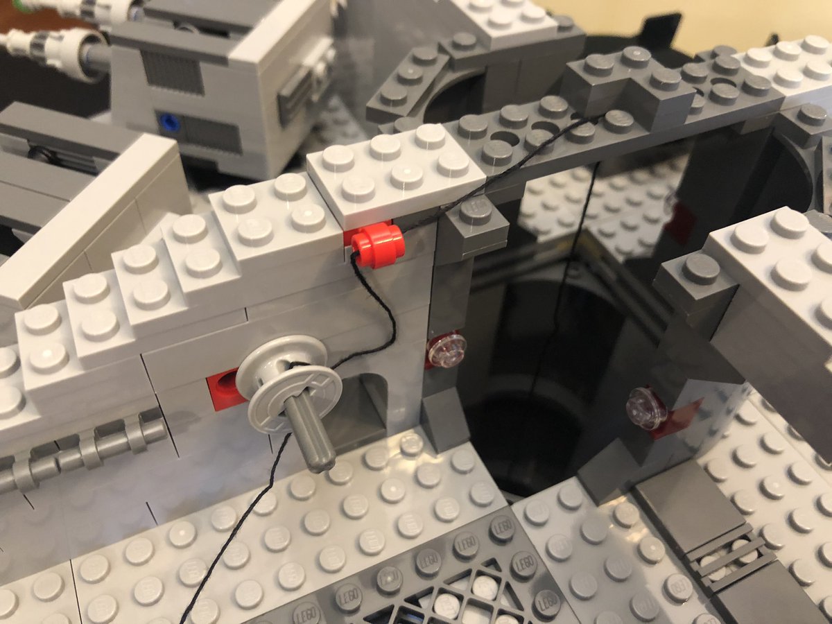 It’s an elevator! It can be raised and lowered from top to bottom, though it’s not that practical for me since you can hardly reach it with adult hands except on the top and bottom floors. Still cool!  #LEGO  