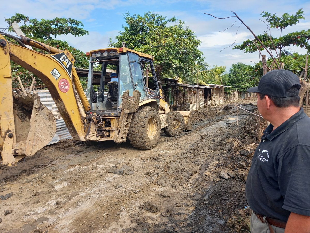 GEmergencyR3's tweet photo. #GER3 continues to support communities in Honduras recover from the devastating effects of Hurricanes #Eta &amp; #Iota. See our latest Operations Update here: 
https://t.co/tm9i1dzOwb https://t.co/Ns4SpX7YHN