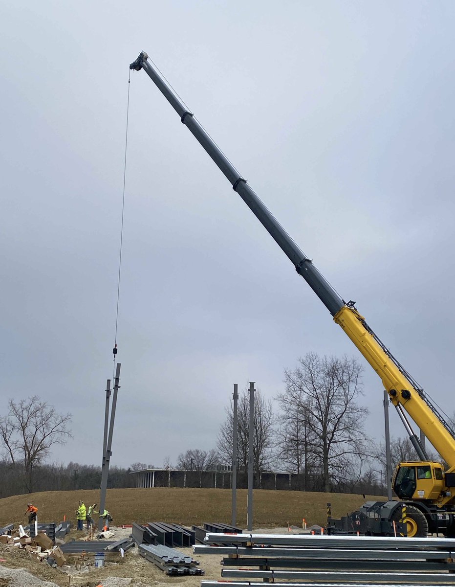 Despite the winter weather, Geis Construction continues to make progress at Fleet Response’s new headquarters building in Hudson, Ohio.  With delivery of steel last week, the building frame is taking shape.
