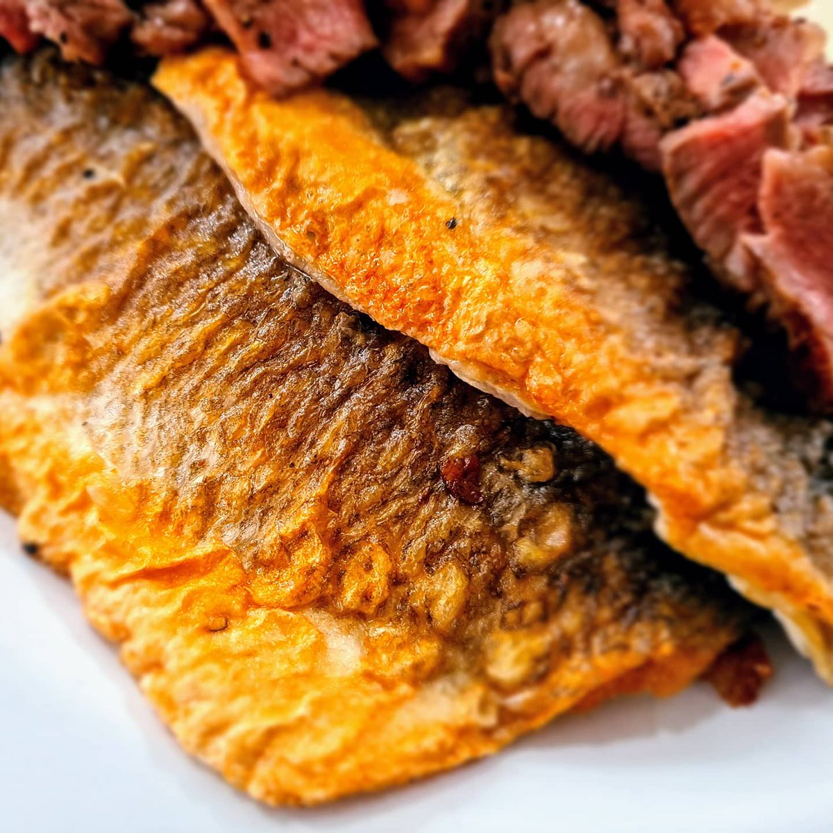 January self experiment  #carnivore  #Organuary day 18Gorgeous lunch!  Surf & turf directionChicken livers & small amount of stilton, steak, eggs, sea bass, sea salt #intermittentfasting  #lowcarb