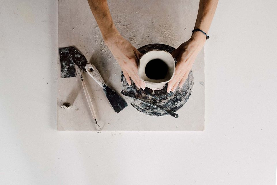 INTERNIMagazine's tweet photo. Nato dalla passione creativa di #StefaniaVazzoler, #Laesse. è un laboratorio di #ceramica artigianale che propone Mademoiselle, famiglia formata da sette vasi https://t.co/23U2KCSX3W https://t.co/4LB4R4HZyH