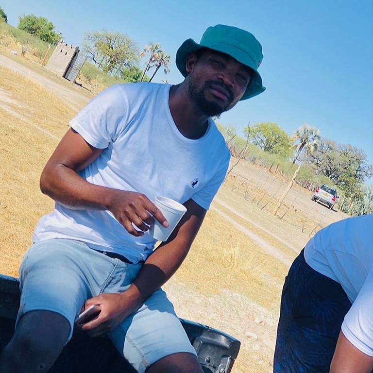 DavidKambata's tweet photo. #NewProfilePic https://t.co/80chinqw8v