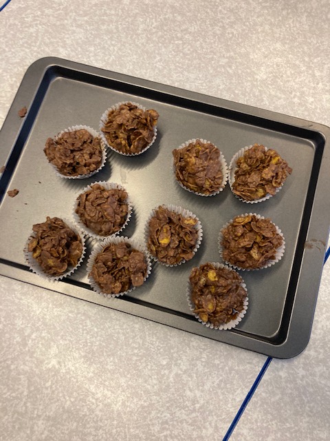 OldFordPrimary's tweet photo. Cornflake cakes incoming! If you have picked up a free box of cornflakes from @OldFordPrimary today then you could make these delicious treats with your child.
#cornflakecakes #learningmadefun https://t.co/fJ2Y1gfjce