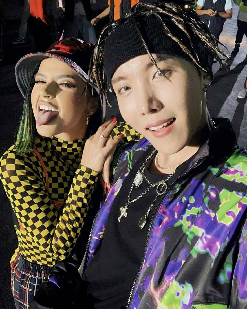 Kpop meets western celebs...Bts x Halsey, Bts x John Cena, Suga x Max, Jhope x Becky G