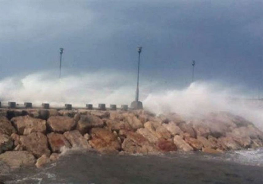 #NotiMippCI 📰🗞| Siria cierra puertos marítimos por fuertes vientos y lluvias. Lea más ⏩ bit.ly/3ipRR5Z #CuarentenaConsciente