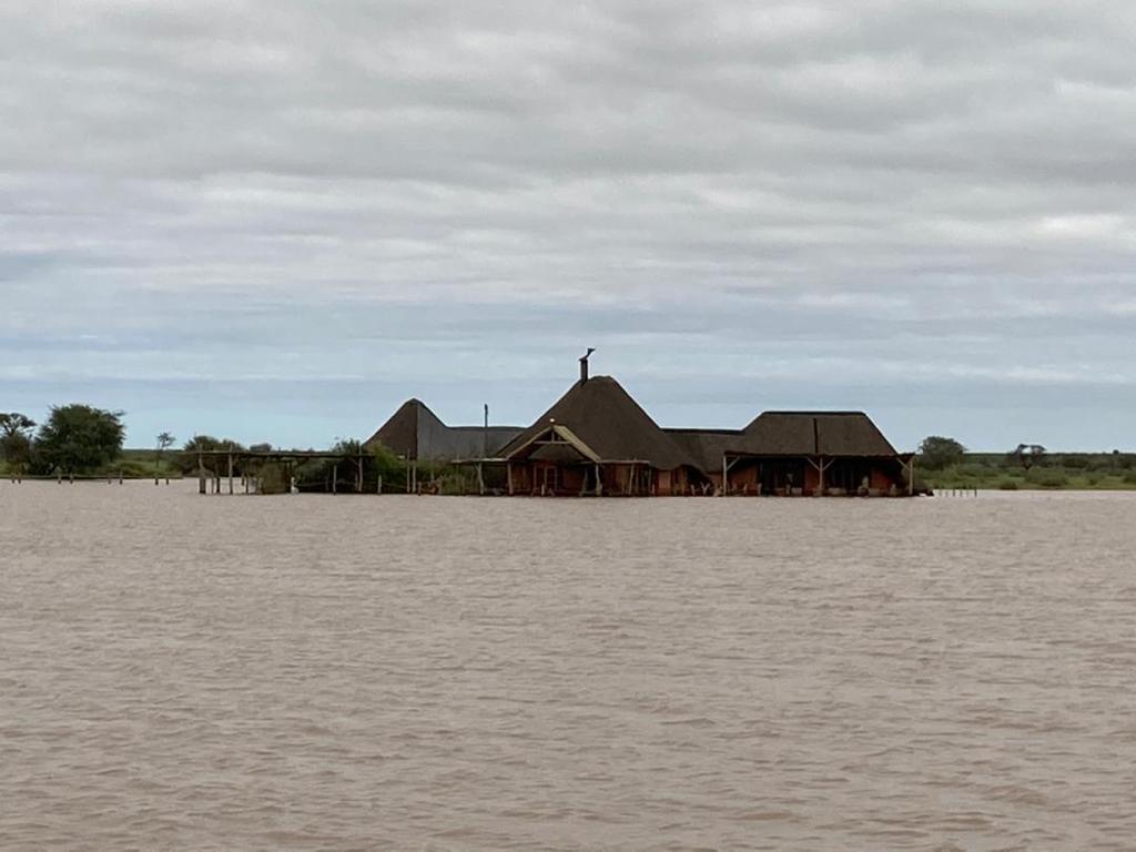 1_nam_man's tweet image. Red Dunes Lodge - Kalkrand - 140mm within ONE hour‼️