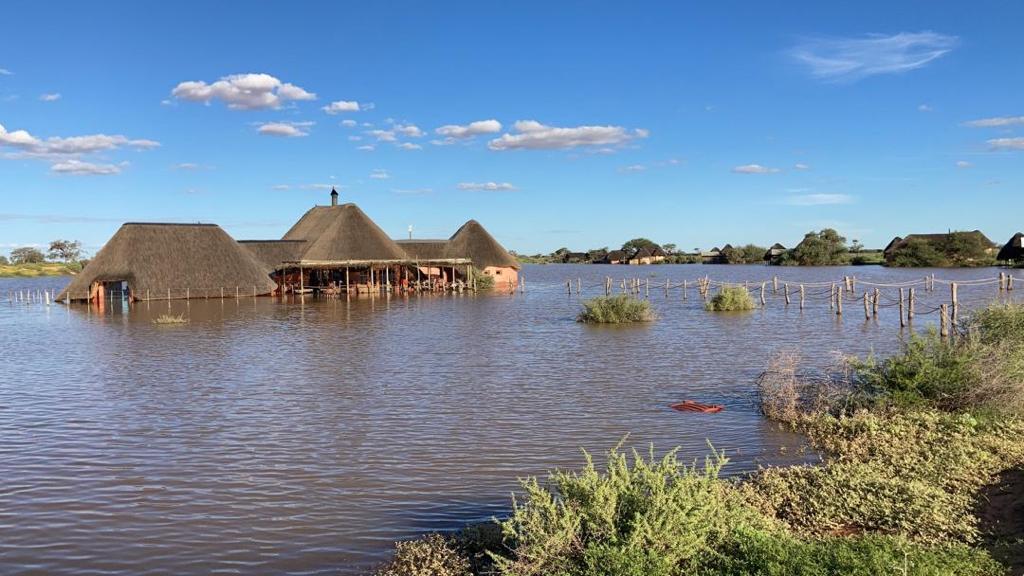 1_nam_man's tweet image. Red Dunes Lodge - Kalkrand - 140mm within ONE hour‼️