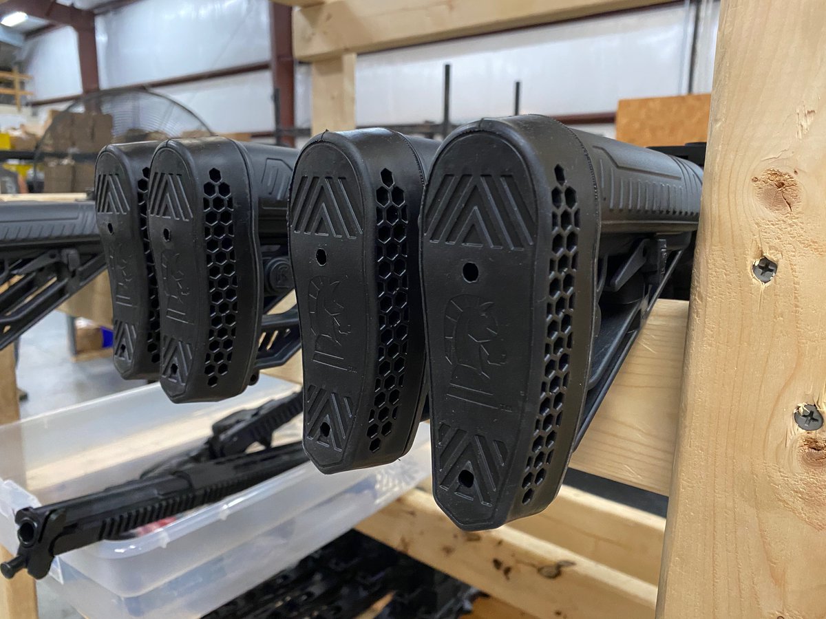 CBCIndustries's tweet photo. It's Monday, we are in here building and sending orders out!  #custombuilt #builtintheusa #builtinamerica #america #usa #pewpew #freedommachines #cbc #cbcindustries #cbcpfa #ar #arkit #arbuild @cbcindustries https://t.co/hQujuEdgsd