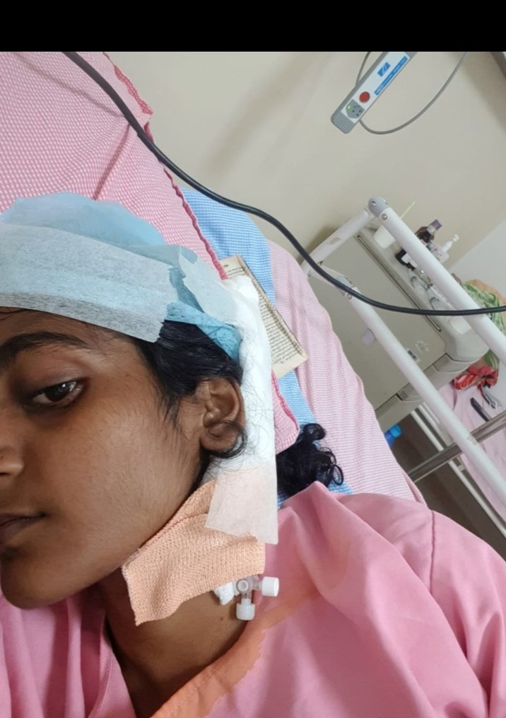 PavithraRupa's tweet photo. @tarak9999 @iamnagarjuna @TelanganaCMO @KTRTRS sir,myself Vadluri.Pavithra,Nirmal district sir,na own sister Vadluri Swathanthra ki liver transplant cheyali antunaru sir doctors,the operation cost is 28 lakhs sir.pls help to my family sir,we all trust u sir.ur help is valuable https://t.co/7mwt3UtzfB