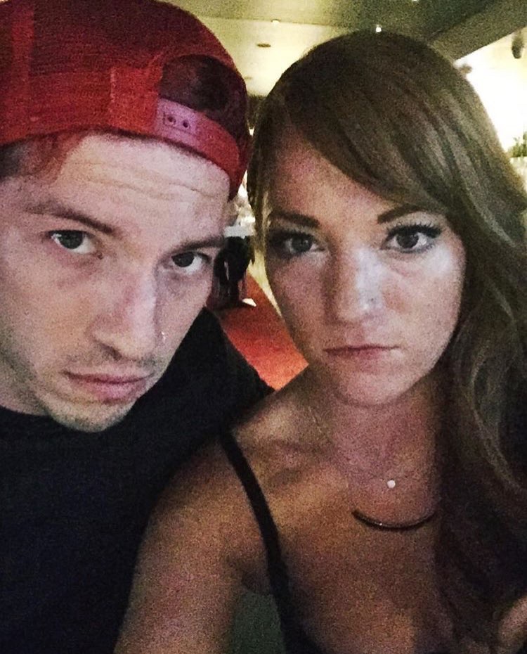 Джош и дебби. Девушка джоша. Девушка джоша. Девушка джоша. Девушка джоша.