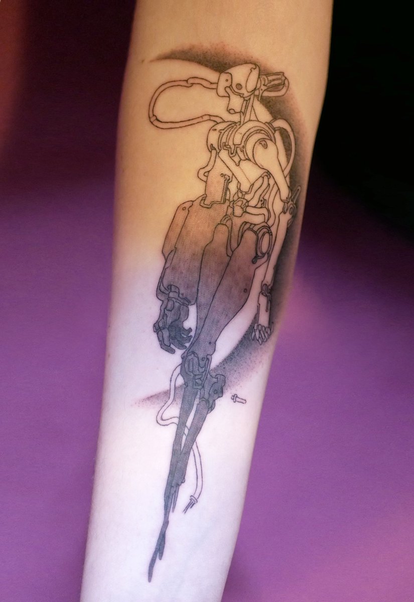 taki_bert's tweet photo. Hello, my name is Taki, im an artist, i like to draw half naked himbos, making cool pins and inking people! It's my birthday today and it'd make me real happy if you'd retweet this post! :3💗 https://t.co/wq6YJl65H8