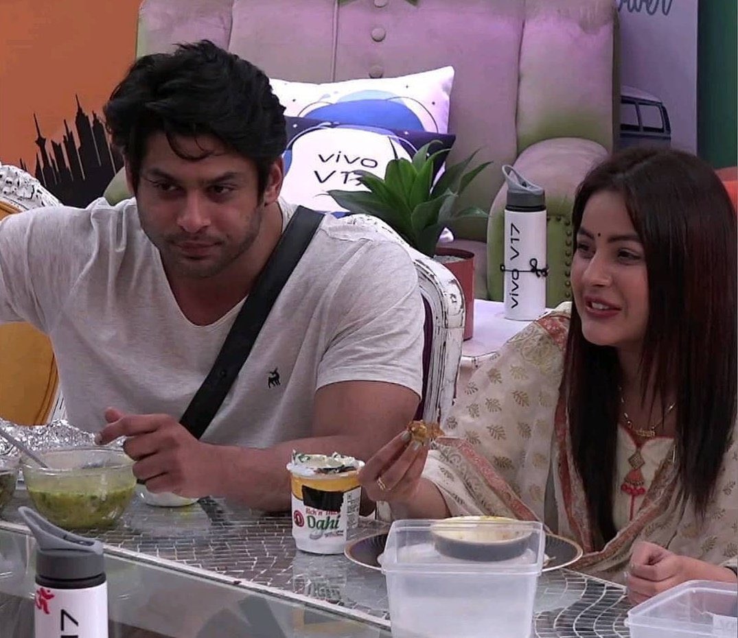 18) I love you both because you both are my cupcakes..  @sidharth_shukla  @ishehnaaz_gill  #SidNaaz