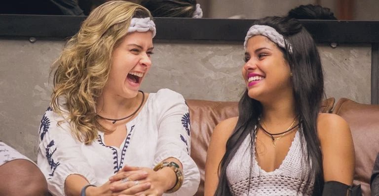 emerzou's tweet photo. DAS AMIZADES MAIS INTENSAS!
Qual dessas amizades você mais shippou?
#Annik, BBB16
#Pauriany, BBB19
#Gicella, BBB20
#Ranu, BBB20
#AquecimentoBBB21 https://t.co/SANkWFBN8H