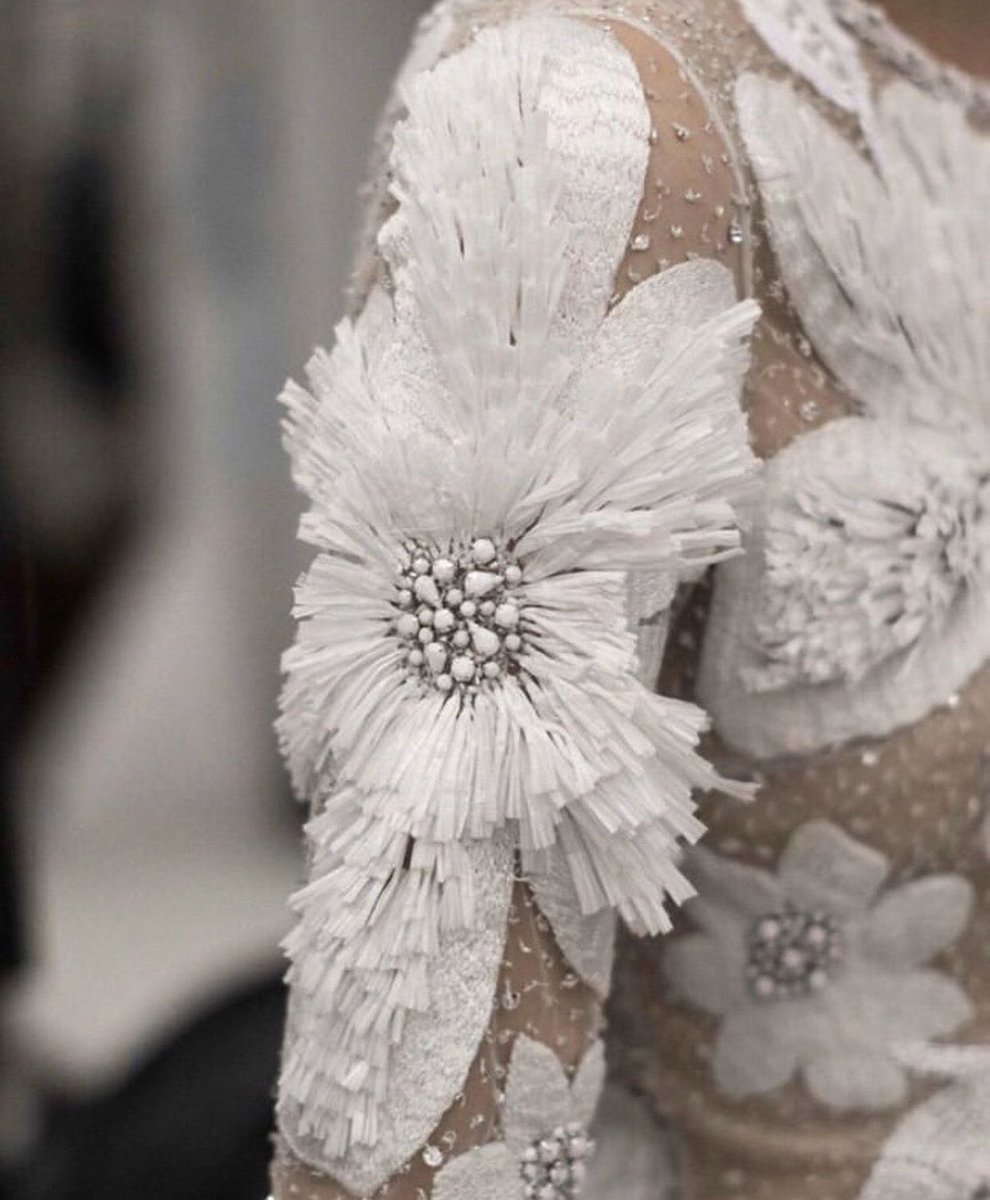 SabatoEvents's tweet image. I can’t take my eyes away from the exquisite detail of this beautiful gown by @naeemkhanbride Some serious dress inspo!Are you a fan of embellished detail or perhaps something a little more simplistic? Photography @thelane #weddinginspo #bridalgown #weddingdress #bridetobe #bride