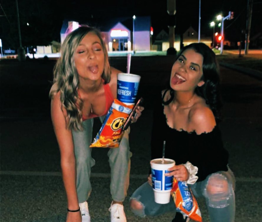 ayaaaaah_'s tweet photo. happy birthday chas baby💞i hope u have an amazing day u weirdoooo luv u forever😙🤞🏼 @chasitycarner https://t.co/gicl0vu05a