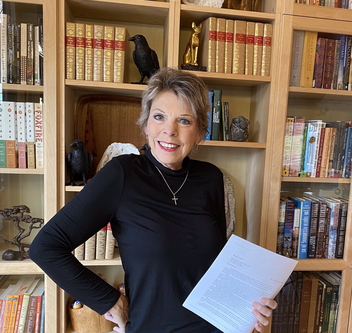 DeborahMaxey2's tweet photo. There isn’t enough space to write how excited I am!!  I have signed with the literary agent I hoped and prayed for...none other than Cynthia Ruchti with Books and Such,  (named 2020 Agent of the year by American Christian Fiction Writers). Truly this is another dream come true! https://t.co/FSVHhWYGSl