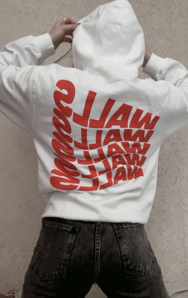 oldscars__'s tweet photo. OMG
#LouisTomlinson #louismerch https://t.co/KC0ImsFmWg