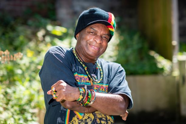 Launching our Old Frame New Picture Campaign! Billboards up in all 10 GM boroughs! Online exhibition open! gmopn.org.uk/old-frame-new-… Judging complete for our photography competition! Here's the winning image by Darren Robinson. See older people differently #valuablenotvulnerable