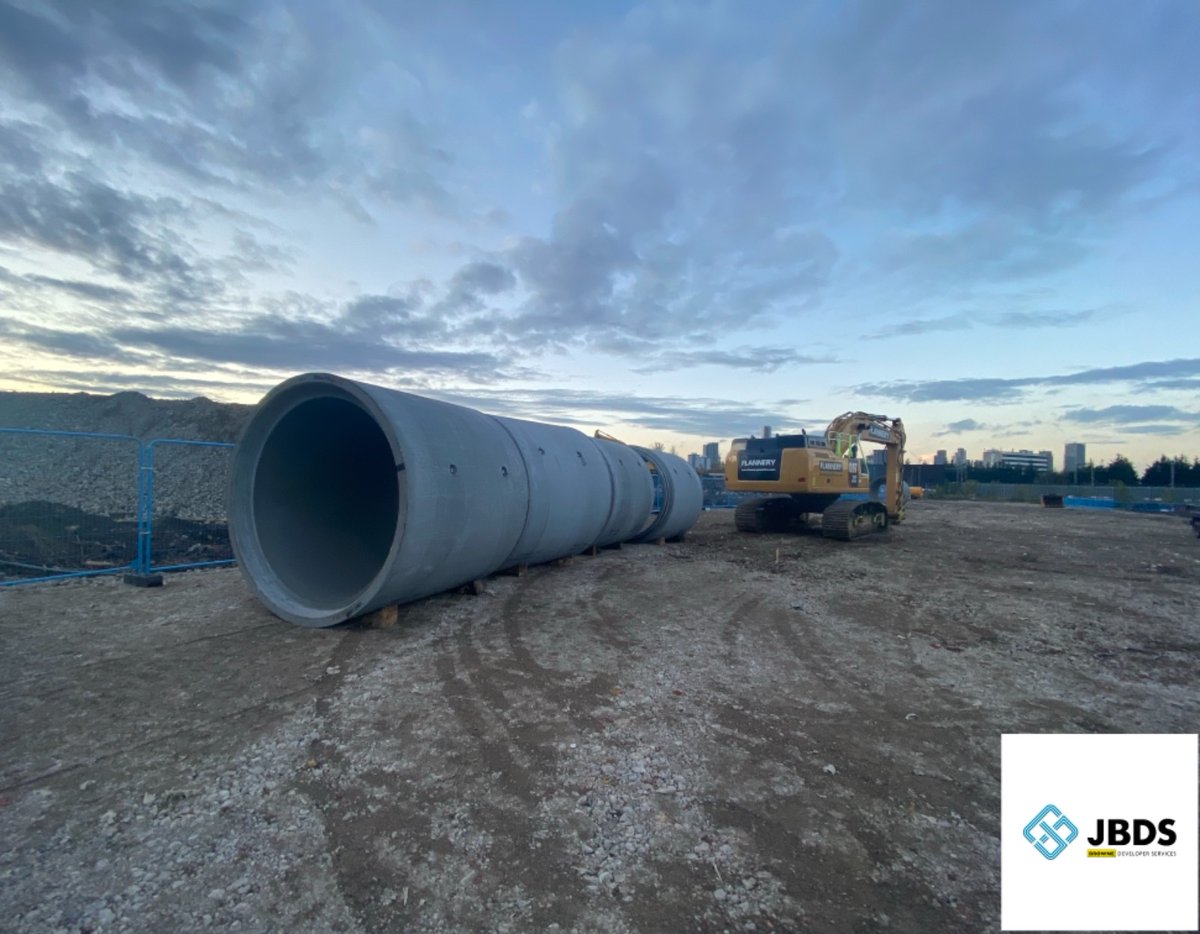 JBrowneDS's tweet photo. At our Twelve Trees site, our 1.8m dia pipes have made it through the port of Calais from France. 150nr of these huge pipes will be placed 5m deep. 
#sewerconnections #deepdrainage #solvingthecomplex  #engineering #heavymachinery #proceedwithcaution https://t.co/Movb0AmwpH
