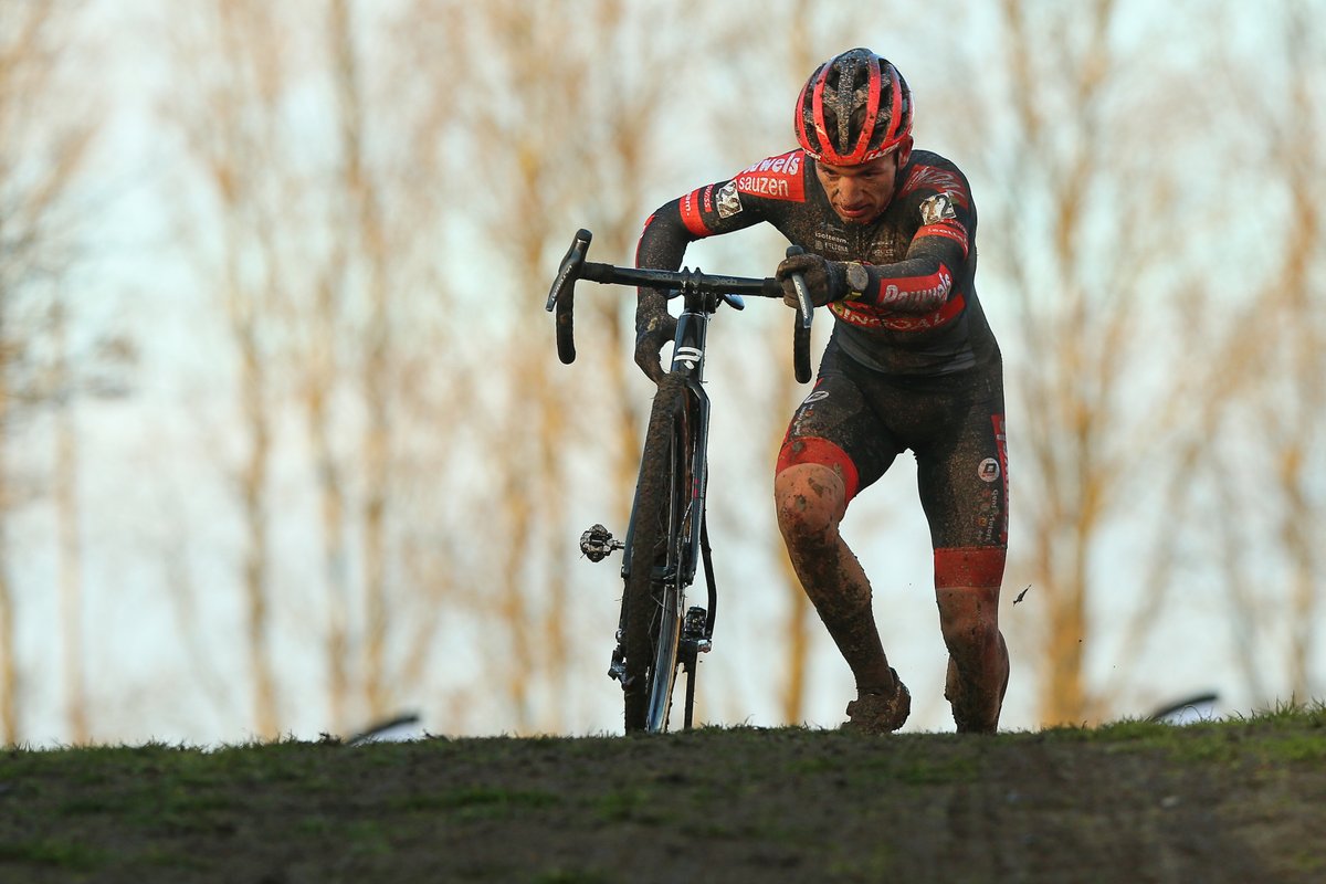 Congrats to our U23 Anton Ferdinande for his very first world champs ticket ever!

Also Eli Iserbyt, Michael Vanthourenhout, Laurens Sweeck, Toon Vandebosch and Laura Verdonschot are chosen to defend the Belgian colours in Oostende 🌈

#WKOostende #Ostend2021