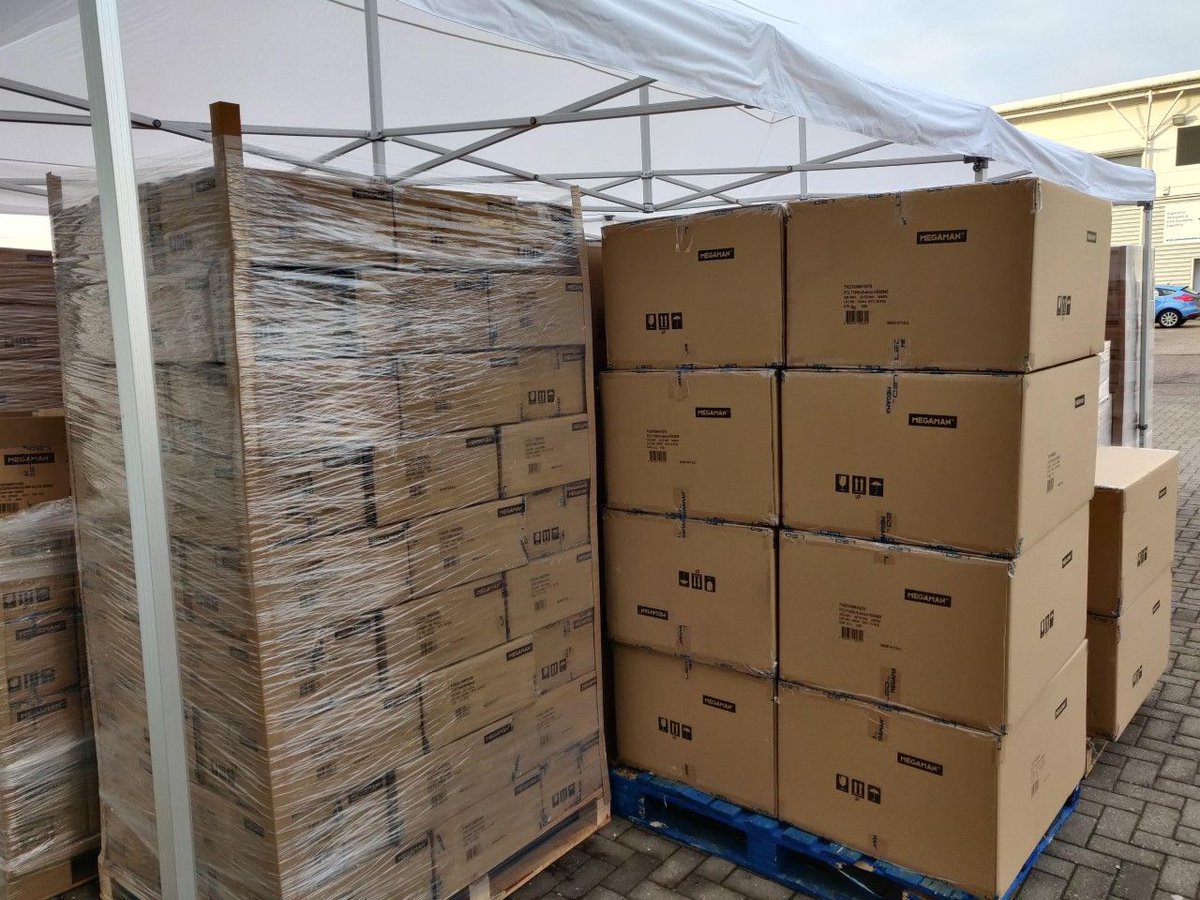 MegamanUKLtd's tweet photo. PHEW! THE MEGAMAN® TEAM EXCEL AGAIN! Over 120 pallets of our high quality, competitively priced LED lamps and fixtures were picked, packed and sent out on Friday to fulfil all our customer orders #teammegaman #sales #support #delivery #lighting #LED #tradedistributors #wholesaler https://t.co/Riejd9bMEW