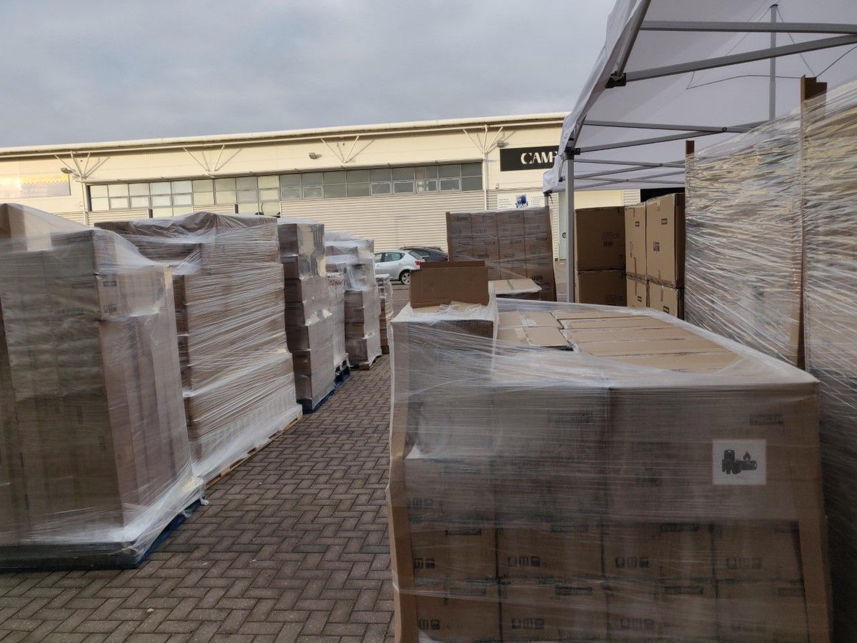 MegamanUKLtd's tweet photo. PHEW! THE MEGAMAN® TEAM EXCEL AGAIN! Over 120 pallets of our high quality, competitively priced LED lamps and fixtures were picked, packed and sent out on Friday to fulfil all our customer orders #teammegaman #sales #support #delivery #lighting #LED #tradedistributors #wholesaler https://t.co/Riejd9bMEW