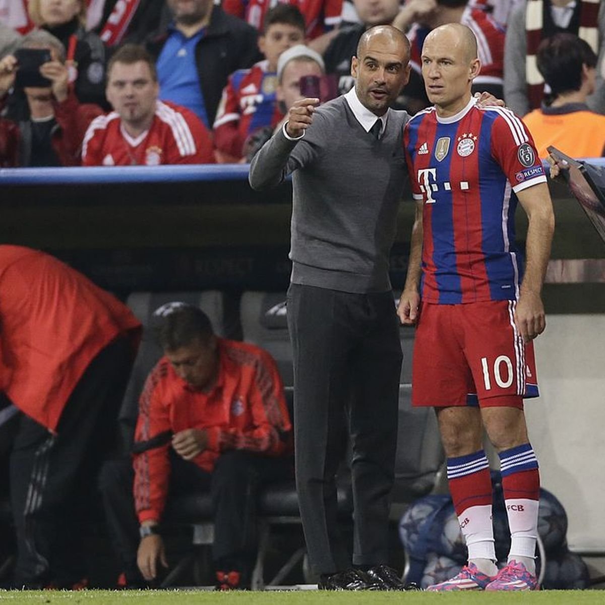 “We have one of the best coaches in the world. As many of our players have said, we all want him to stay. It is a lot of fun working with him. Tactically he [Guardiola] is maybe the best. And I don’t say that just because he is our coach at the moment.”– Arjen Robben