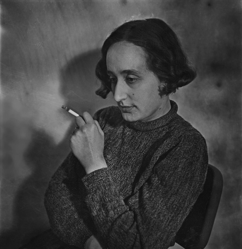 Tintamarre6's tweet photo. Pause-clope
#EdithTudorHart #Self https://t.co/u7gNRKfwyb