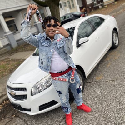 17thGdezz's tweet photo. #NewProfilePic https://t.co/hBfRznx98G