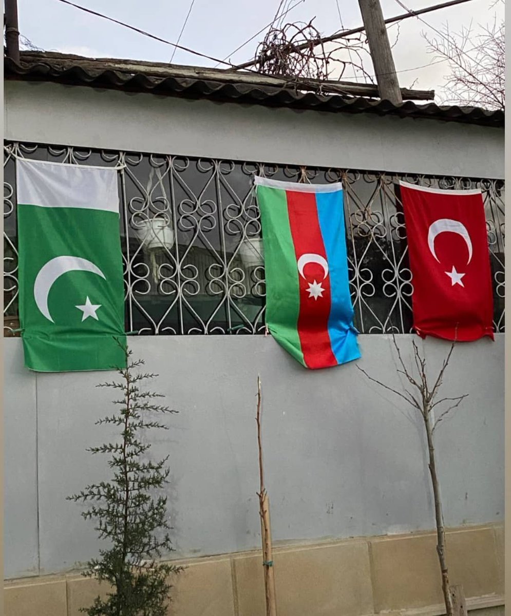 Ulya9211's tweet photo. 🇦🇿🇹🇷🇵🇰 https://t.co/MuR1oxNGek