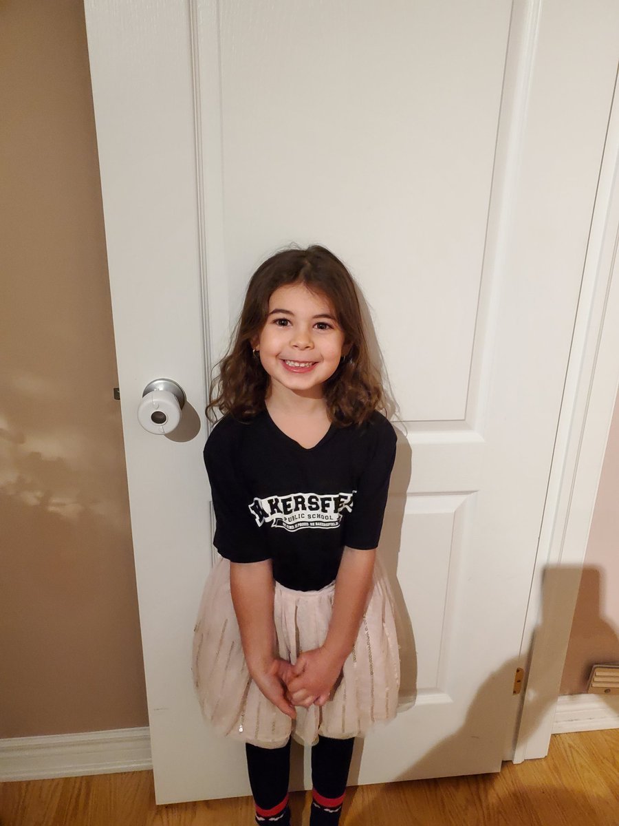 Barblevy3's tweet photo. #BPS1 @Bakersfield126 @Bakersfield_PS #bekindbeproudbebakersfield https://t.co/BeoHMzgH4K