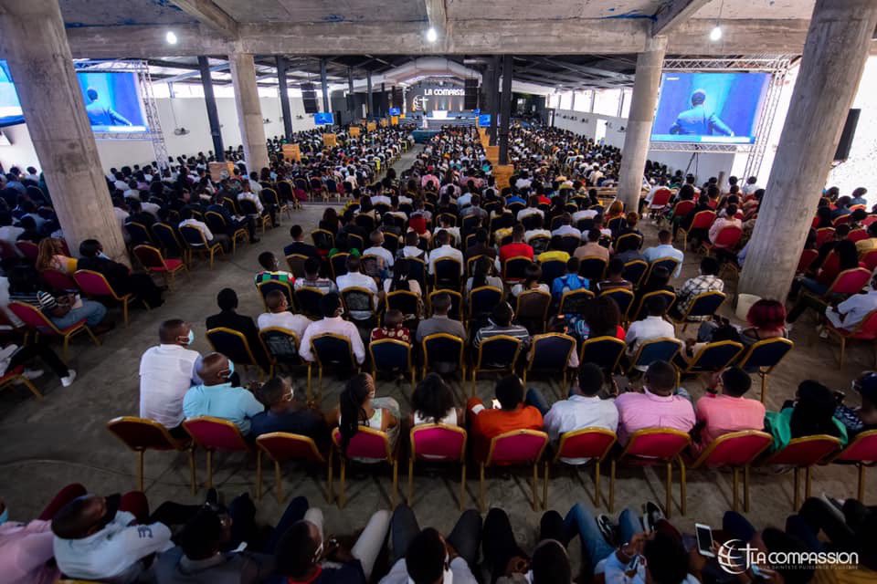 MarcelloTunasi's tweet photo. Explication de la vision Alpha 40 . https://t.co/IhOnl6GDzQ
Nous avons été honorés par la participation de la première dame de la République démocratique du Congo . 
Que toute la Gloire revienne à Jésus-Christ et que Dieu bénisse la RDC. 🙏🙏🙏 https://t.co/cX2qJKQQUl