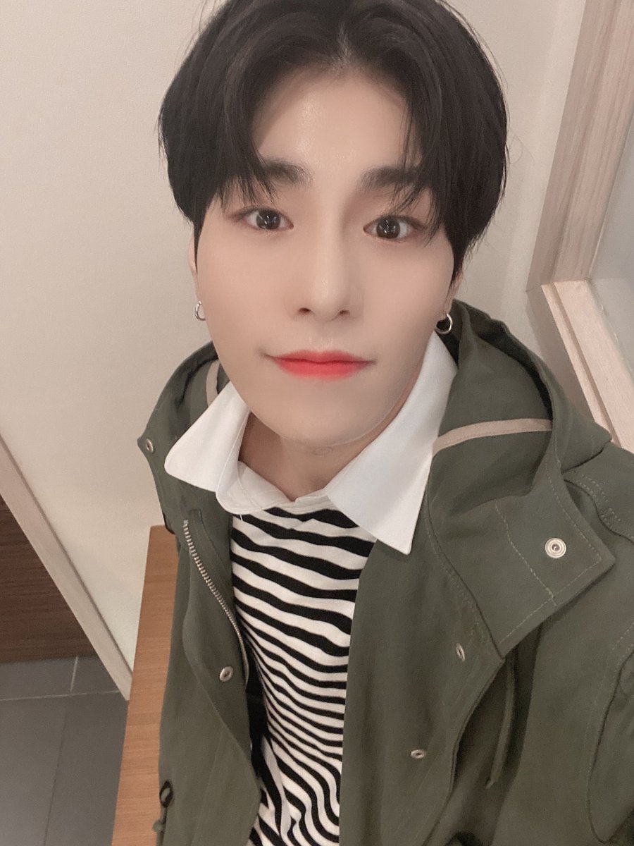 JBJ95__official tweet picture