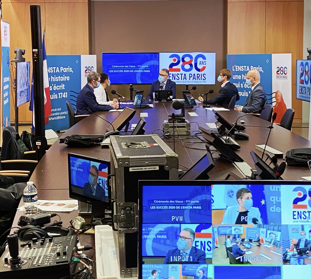 Le double anniversaire de l’ENSTA Paris continue en 2021 ! 
Evénement d’elles a produit le 1er studio by ENSTA Paris pour organiser une version des voeux innovante pour l’établissement en 100% digital et 1 table ronde sur l’ingénierie &amp; la santé. RDV sur 280.ensta-paris.fr/les-replays