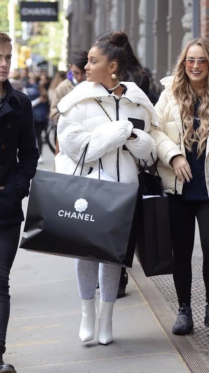 Ariana Grande Arrives at the White House with a Chanel Bag - PurseBlog