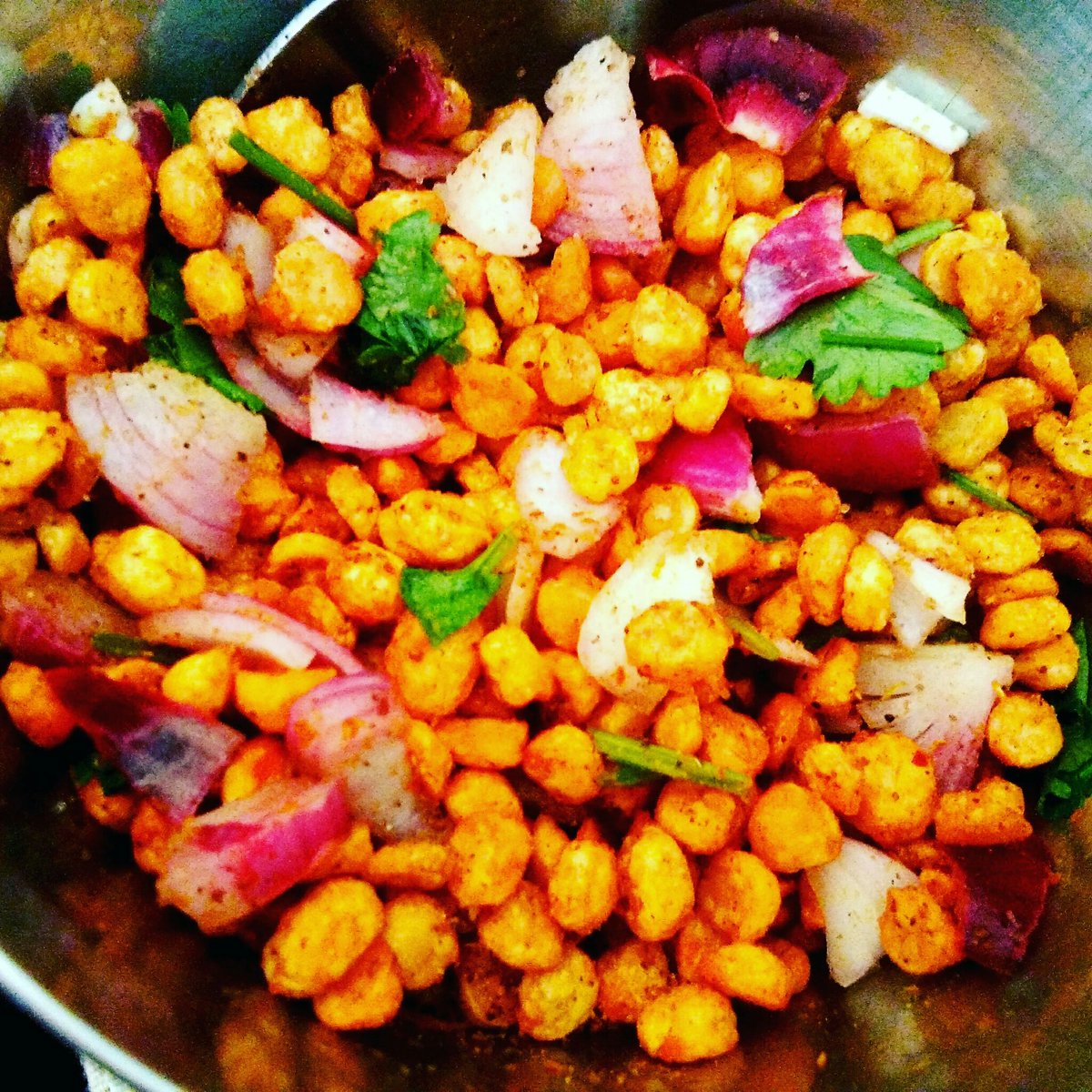 suzalskitchen's tweet photo. Tasty 😋 tasty 
.........healthy gram pulse
#Health
#HealthyFood https://t.co/LKnLcgCwgh