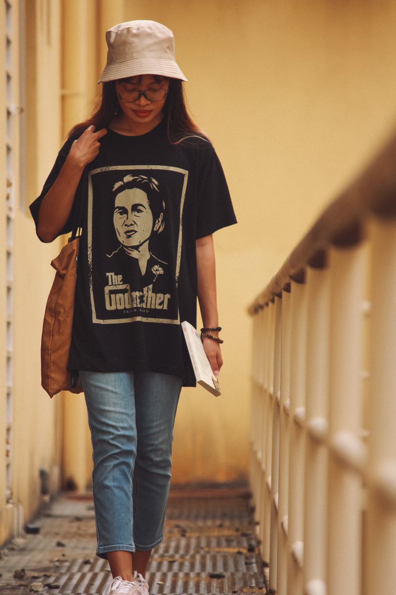 sinemacult's tweet photo. Yasmin Ahmad will always be the Godmother to our Malaysian Cinema! Available from 16th January till 31st February 2021
Place your order - https://t.co/FJqzecCgv5
#Godmother
#YasminAhmad
#SinemaCult
#FilmLickinGoods https://t.co/avKwLmcG6q