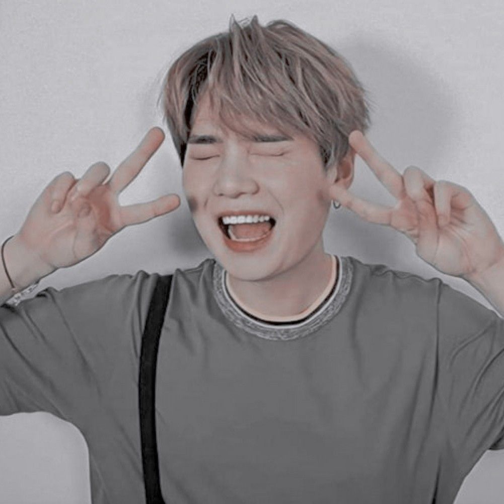 - Yoongi being the most precious boy a thread; #YOONGI  @BTS_twt