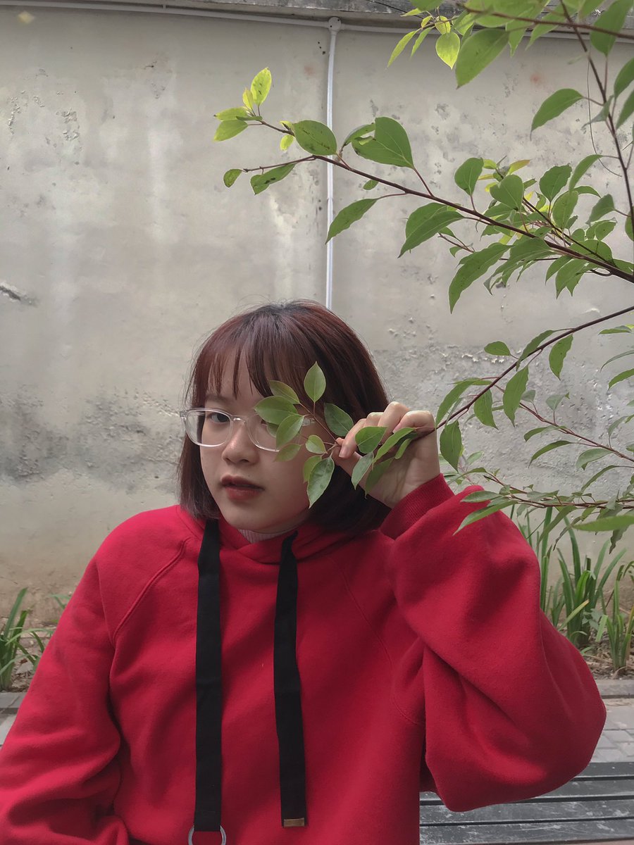 limepeach16's tweet photo. Xin tips chỉnh ảnh với lightroom ạ 🥲. https://t.co/Qu08uJS5dH