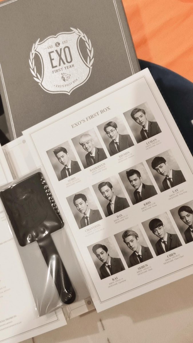 brokefangirlacc's tweet photo. Received my first ever ot12 box 😭
I missed them soo much. 🤗
They looked so young.
I cant believe its been 9 years ever since 2012 😳😳 time flies so fast.
Thank you @Tempostation_ph for such find ❤️❤️
#exo #ot12 #firstbox #exofirstbox #TSPH_Feedbacks https://t.co/1xV769XD8D