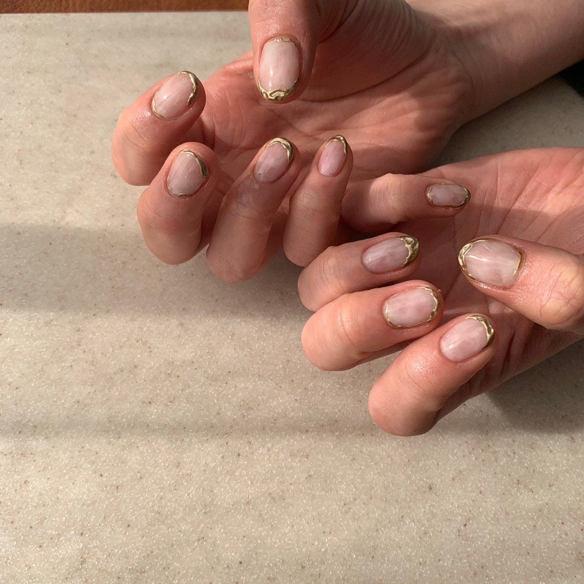 シェリーラメール 流行りのミラーネイル 先端に入れたり 縁取ってみたりするだけで今っぽくなります Nail Nails Nailstagram Gelnail Nailart Instanail シンプル シンプルネイル フレンチ フレンチ ネイル おしゃれ おしゃれネイル 韓国 シェリーラメール 流行りのミラーネイル 先端に入れたり 縁取ってみたりするだけで今っぽくなります Nail Nails Nailstagram Gelnail Nailart Instanail シンプル シンプルネイル フレンチ フレンチ ネイル おしゃれ おしゃれネイル 韓国