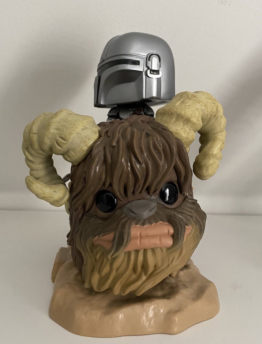 ATGcast's tweet photo. This is a nice one. Heavy! And the details are really cool. Maybe the cutest #bantha ever.
@funko #starwars #starwarspops #themandalorian #grogu #babyyoda #bantha https://t.co/pMSwLnXrkw