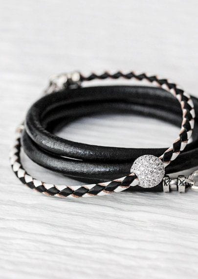 hubiicutie's tweet photo. D-1
Gift buat hubi:
1. Pengen bgt punya gelang couple sama hubi😭 hubi keknya suka bgt pake gelang
2. Cake biasa aja lah yg penting tiup lilin sama make a wish🥰
3. Pengen bgt kasih hubi hoodie:') pasti dipakenya
#GIFTFORHANBIN
#MakeAWishWithHanbin #HANBIN_BELIFT
@HANBIN_twt_ https://t.co/iVeM5AX8ri