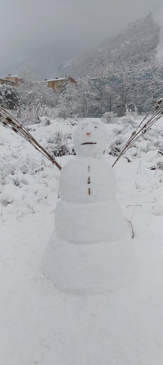 İşte kar            //       İşte yar