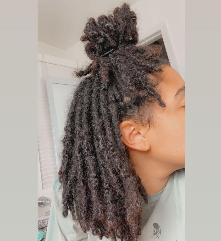 NaturalHairEdm's tweet photo. This natural beauty says 2021 is all about seeking growth from all angles and we couldn’t agree more @befree_namaste .  🙌💯👏
.
#naturalhairgrowth #curls #naturalhair #curly #coily #blackgirlmagic #melanin #naturalhairbeauty #grow https://t.co/VnnwyydZeu