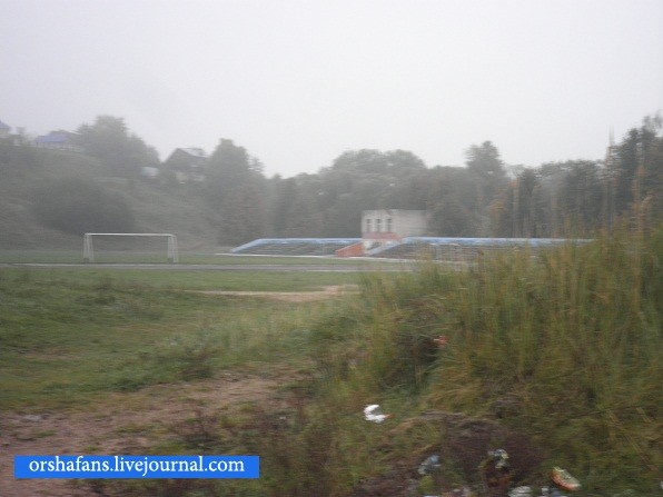 orshafans's tweet photo. "Старт-ІІ" (фк "Орша-ІІ") у Гарадку. Верасень 2012. Выправу тады прабіў 1 фанат, аршанцы, якія гулялі ў чырвонай форме, саступілі 1:5

Start-II /#football club Orsha-II/ in Haradok, north of #Belarus. Sept2012. Blue-whites played in red, lost 1:5. One fan supported our team there https://t.co/eOx9BixmIR