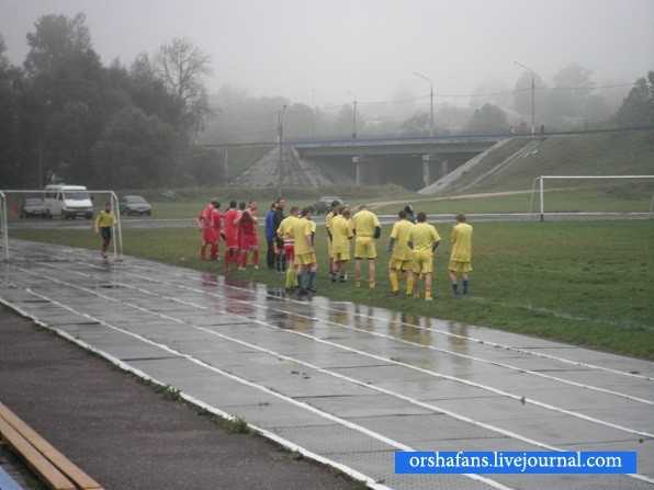 "Старт-ІІ" (фк "Орша-ІІ") у Гарадку. Верасень 2012. Выправу тады прабіў 1 фанат, аршанцы, якія гулялі ў чырвонай форме, саступілі 1:5

Start-II /#football club Orsha-II/ in Haradok, north of #Belarus. Sept2012. Blue-whites played in red, lost 1:5. One fan supported our team there